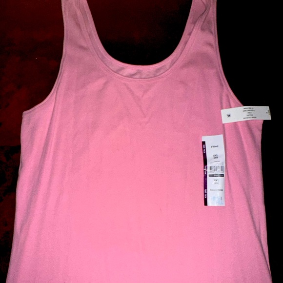 Tank Top- NWT 🤩 - Picture 1 of 2
